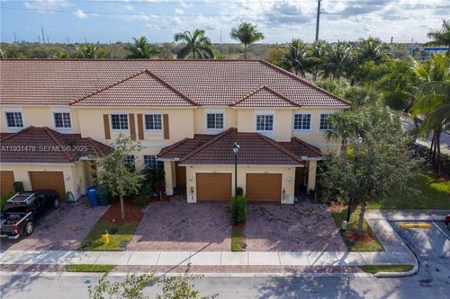 3184 Nw 32nd St, Oakland Park, FL, 33309-8211 | Card Image