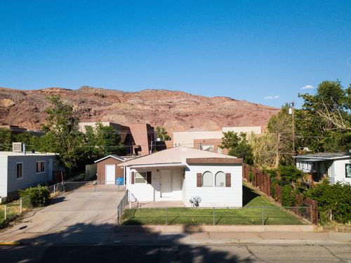 476 Cliffview Dr, Moab, UT, 84532-2110 | Card Image