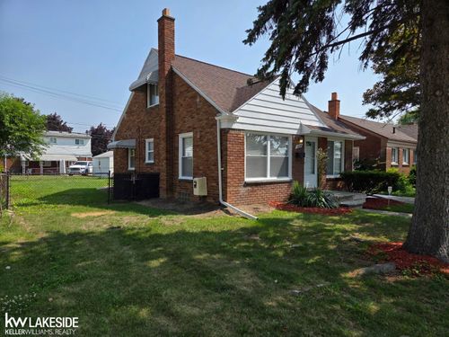 16845 Stricker Ave, Eastpointe, MI, 48021-4506 | Card Image