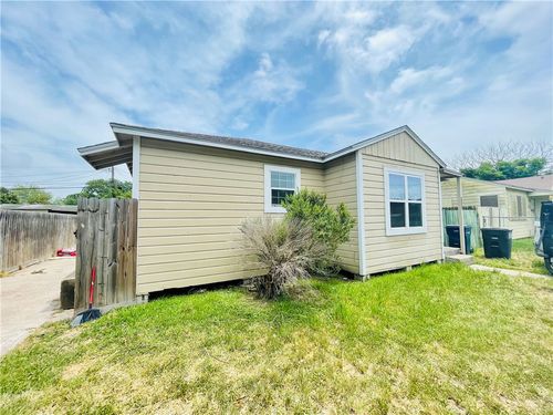 1646 Green Grove Dr, Corpus Christi, TX, 78415-4839 | Card Image