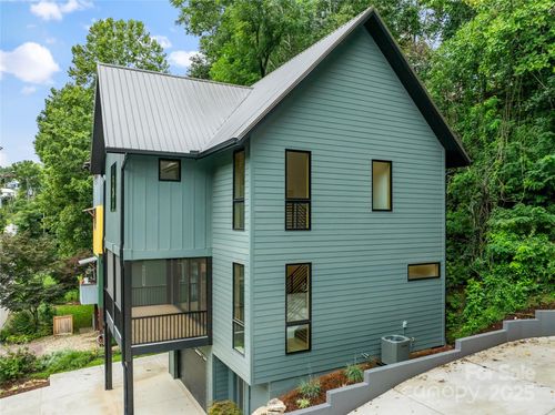 45 Waynesville Ave, Asheville, NC, 28806-4631 | Card Image