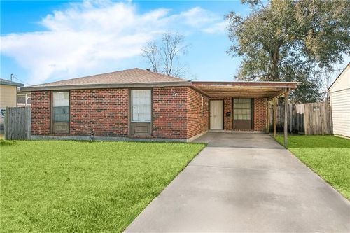 560 Phyllis Dr, Avondale, LA, 70094-2928 | Card Image