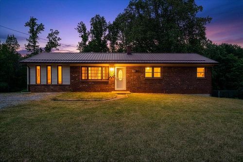 795 Longview Dr, Bassett, VA, 24055-3711 | Card Image