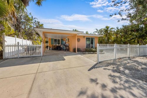 5807 De Palmas Ave, Holmes Beach, FL, 34217-1611 | Card Image
