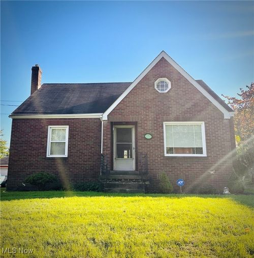 939 E Florida Ave, Youngstown, OH, 44502-2767 | Card Image