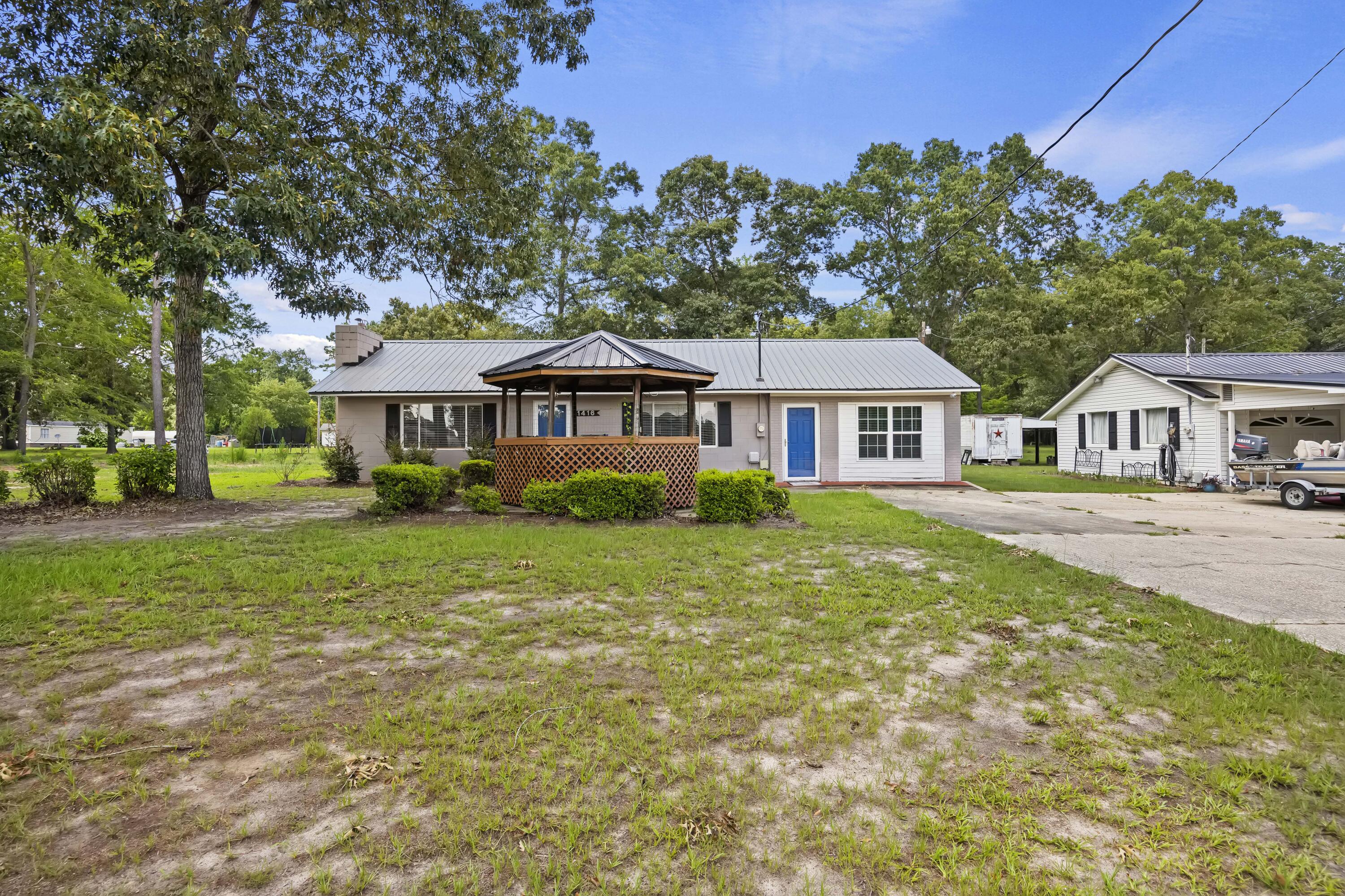 Residential in Manning