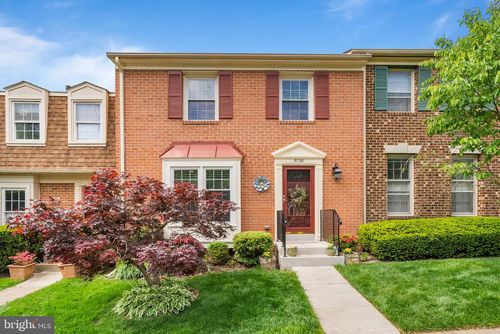 3720 Mount Airey Ln, ANNANDALE, VA, 22003-1550 | Card Image