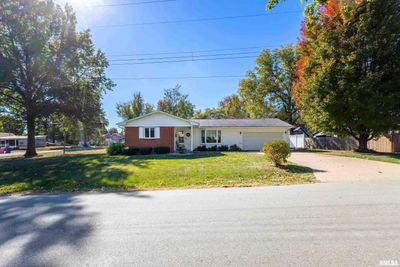 602 Nw 6 Th Street, House other with 3 bedrooms, 2 bathrooms and null parking in Aledo IL | Image 2