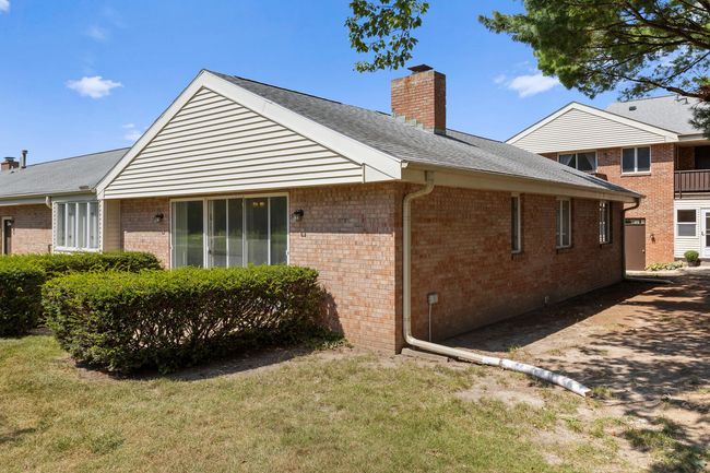 0 - 4 Fields E, Condo with 2 bedrooms, 2 bathrooms and 2 parking in Champaign IL | Image 27