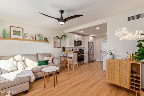 a-930 E Henry St, Tempe, AZ, 85288-1723 | Card Image