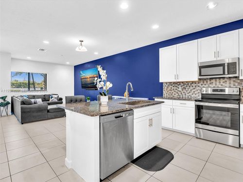 2182 Nw 6th St, Fort Lauderdale, FL, 33311-7770 | Card Image