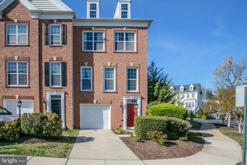 2449 Brookmoor Ln, WOODBRIDGE, VA, 22191-4020 | Card Image