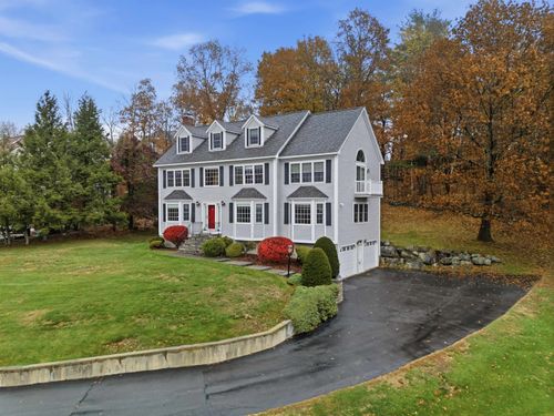 20 Stanwood Rd, Salem, NH, 03079-3207 | Card Image