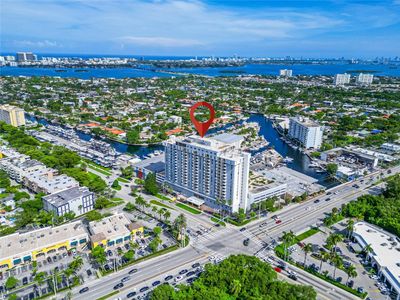 913 - 13499 Biscayne Blvd, Condo with 2 bedrooms, 2 bathrooms and null parking in North Miami FL | Image 1