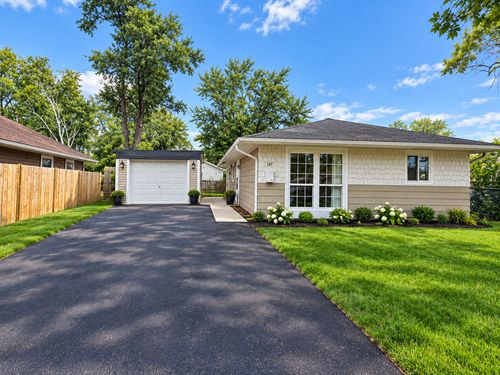 147 Birch St, Carpentersville, IL, 60110-1678 | Card Image