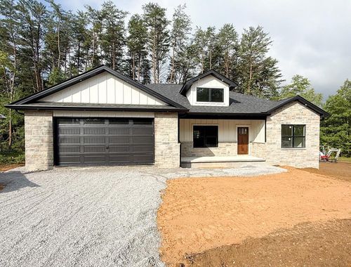 124 Hawes Cir, Crossville, TN, 38558-4516 | Card Image