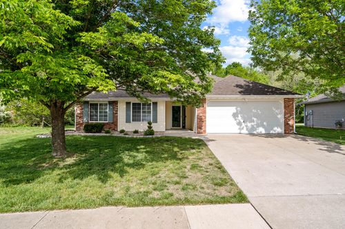 2404 Lubbock Ct, COLUMBIA, MO, 65201-8585 | Card Image