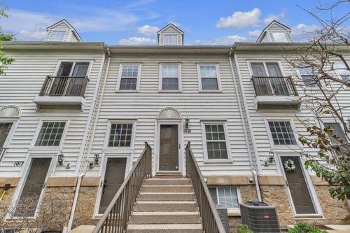 1021 Maiden Ln, Ann Arbor, MI, 48105-1903 | Card Image
