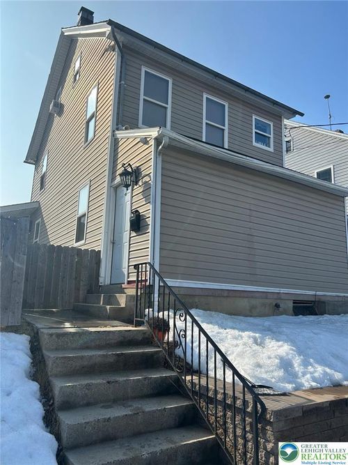 apt-b-134 S 3rd St, Coplay, PA, 18037-1102 | Card Image