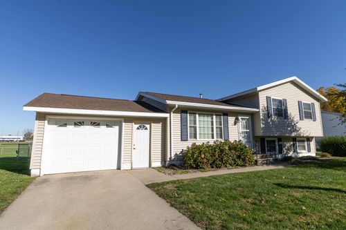 2212 Nw 3rd Avenue, Waverly, IA, 50677 | Card Image