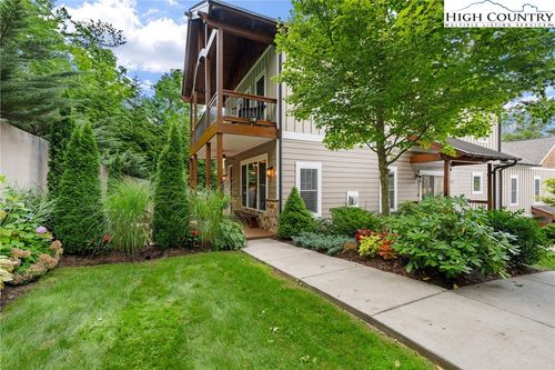 a2-486 Ransom St, Blowing Rock, NC, 28605-9284 | Card Image