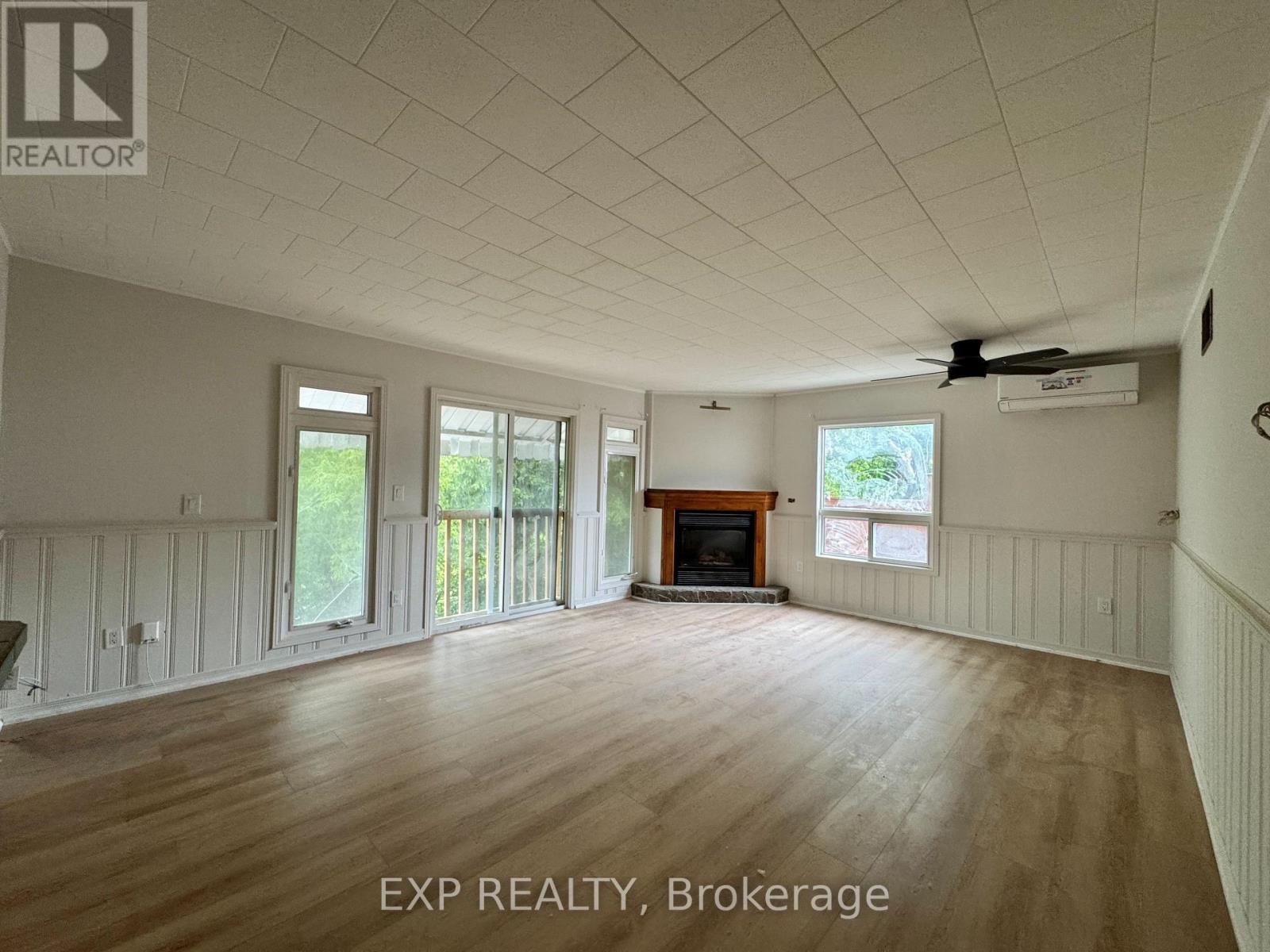 Residential Lease in Clarington (Bowmanville) 4
