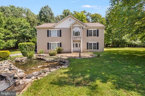 12 Red Squirrel Rd, HARPERS FERRY, WV, 25425-6856 | Card Image
