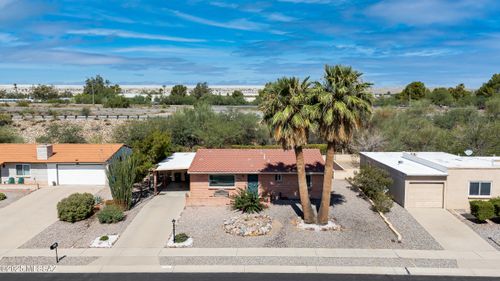 1050 S La Higuera, Green Valley, AZ, 85614-2119 | Card Image