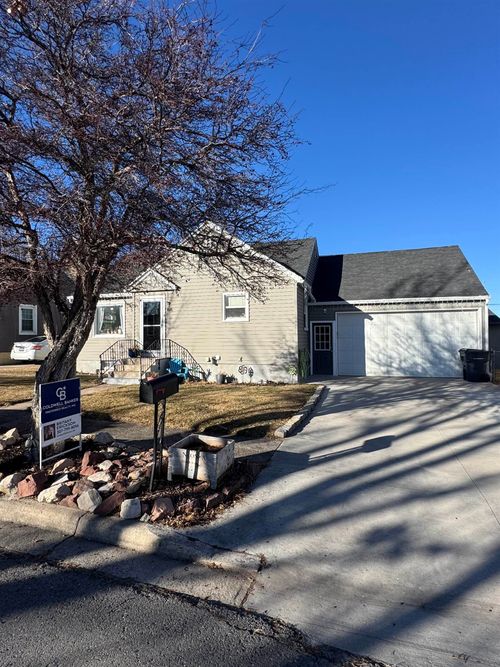 1616 W Center Street, Evanston, WY, 82930 | Card Image