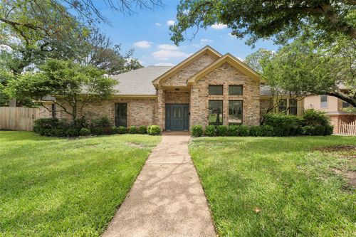 800 Wooded Crest Dr, Woodway, TX, 76712-3274 | Card Image