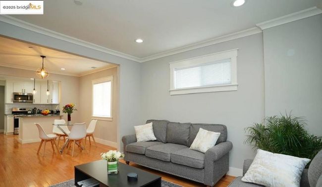 Main House Living Room | Image 4