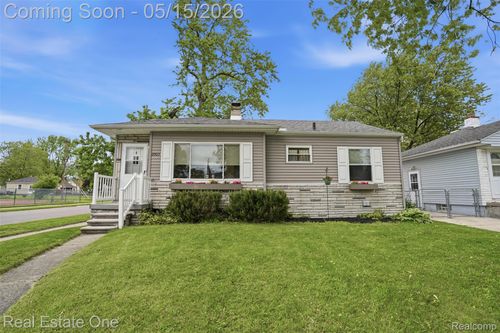 2003 Mapledale St, Ferndale, MI, 48220-1111 | Card Image