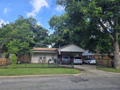 729 Lynda Dr, River Oaks, TX, 76114-3208 | Card Image