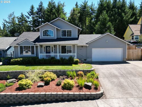 2235 Ibsen Ave, Cottage Grove, OR, 97424-1903 | Card Image