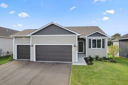 1214 Compton Ave, River Falls, WI, 54022-1104 | Card Image