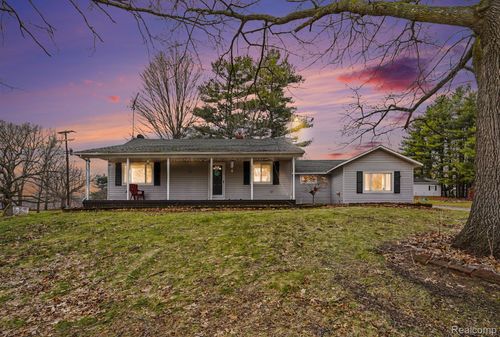 90 S Elm Grove Rd, Lapeer, MI, 48446-3509 | Card Image