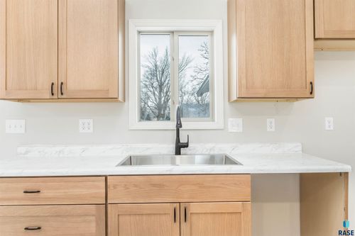 505 W Cedar St Street, Beresford, SD, 57004 | Card Image