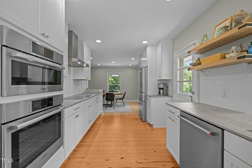 107 Ledge Ln, Chapel Hill, NC, 27514-3926 | Card Image