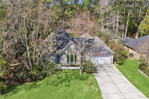 300 Westwood Dr, Mandeville, LA, 70471-8904 | Card Image