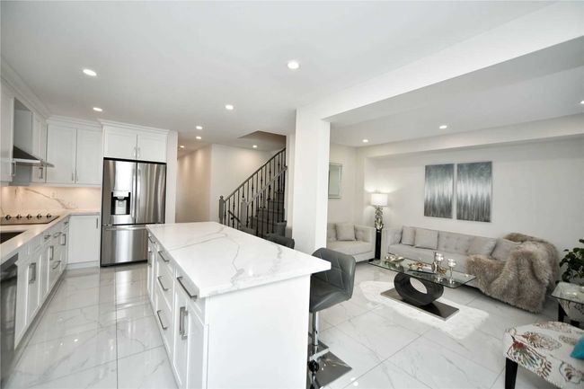 3231 Sharp Rd, House attached with 3 bedrooms, 4 bathrooms and 2 parking in Burlington ON | Image 13