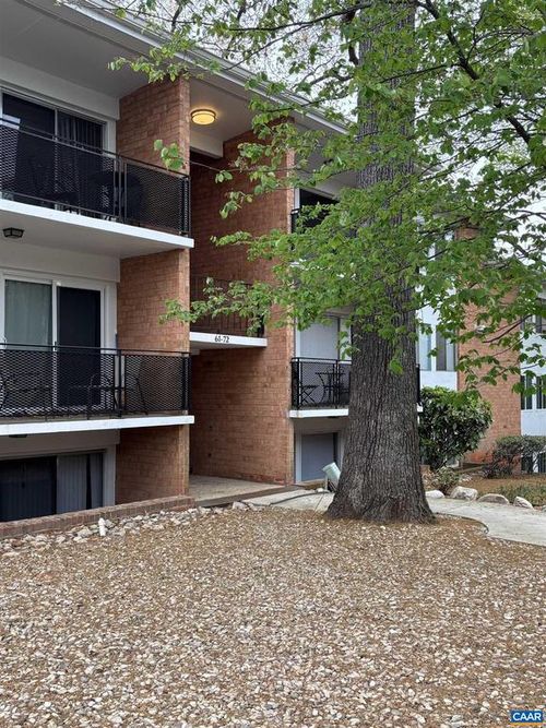 62-1800 Jefferson Park Ave, CHARLOTTESVILLE, VA, 22903-3546 | Card Image