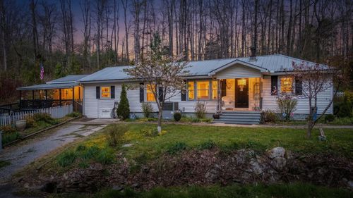 1987 Bobo Hollow Rd, Tullahoma, TN, 37388-7813 | Card Image