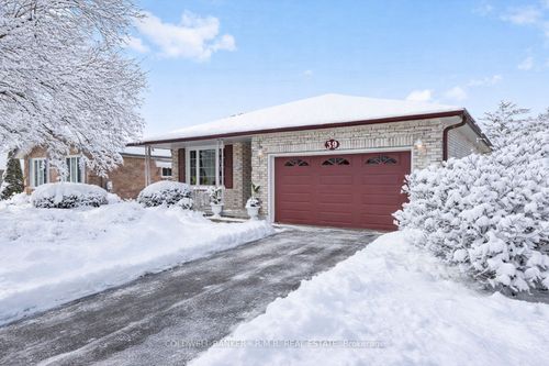 39 Ewen Dr, Uxbridge, ON, L9P1L5 | Card Image