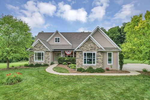112 Liberty Woods Ct, Johnstown, OH, 43031-8012 | Card Image