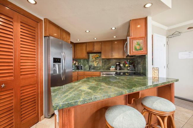 304 - 3445 Lower Honoapiilani Rd, Condo with 2 bedrooms, 2 bathrooms and null parking in Lahaina HI | Image 11