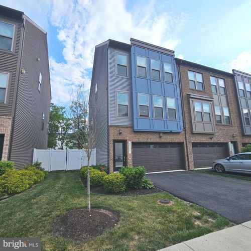45387 Daveno Sq, STERLING, VA, 20164-5378 | Card Image