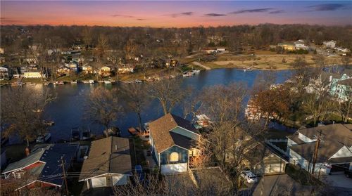 83 Beach Dr, Lake Tapawingo, MO, 64015-9686 | Card Image