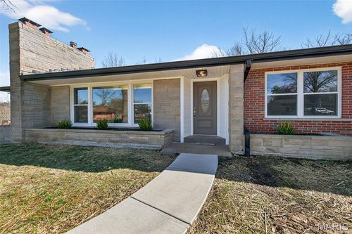 14 Fairwinds Ct, Olivette, MO, 63132-3614 | Card Image