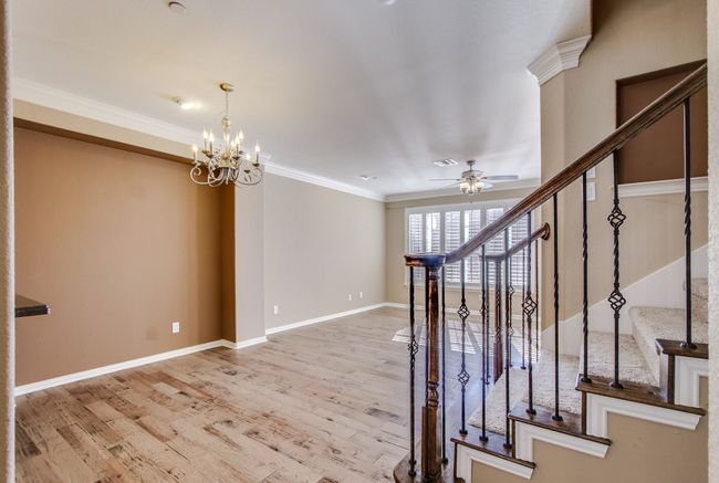 Formal Dining Room | Image 8