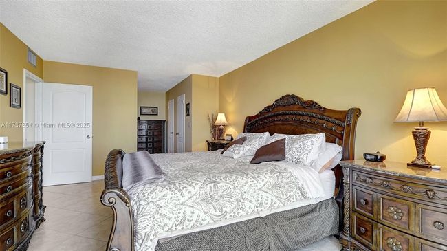 APT-907 - 322 Buchanan St, Condo with 2 bedrooms, 2 bathrooms and null parking in Hollywood FL | Image 28